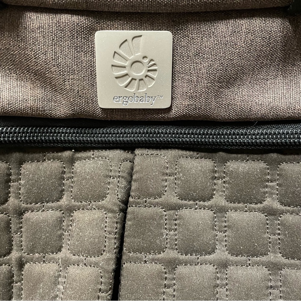 Ergobaby Diaper Bag - Brown NWOT - Picture 3 of 8
